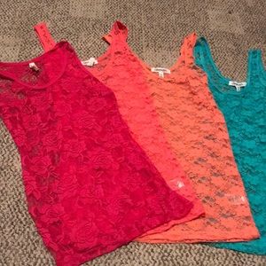 💋 Bundle of 4 Lace Tops XS AERO 💋